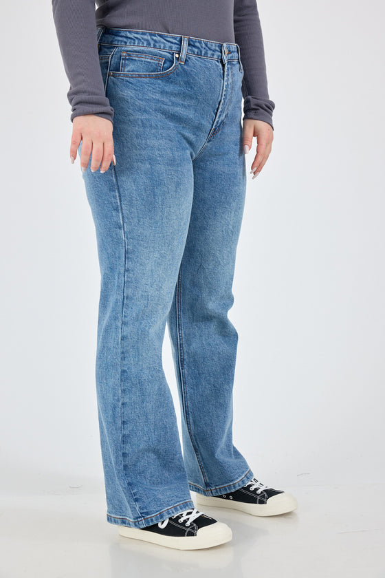 202 -  The straight leg jeans