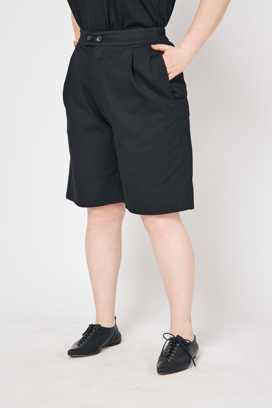 Apple Shorts - Black