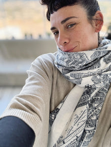  Architecture scarf - white